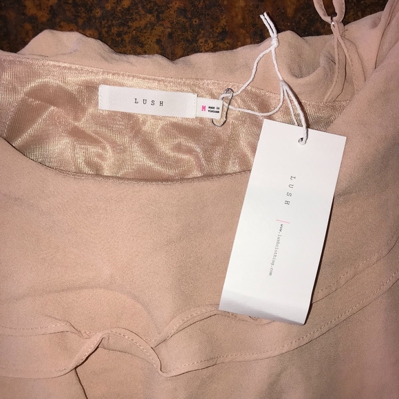 NWT *HOST PICK* Lush Ruffle Cold Shoulder Dress - Picture 5 of 7